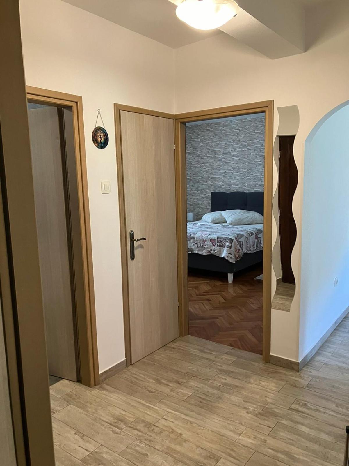 ורסאר Apartman Natali מראה חיצוני תמונה